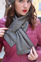Load image into Gallery viewer, Trendy scarf, Warm winter scarf